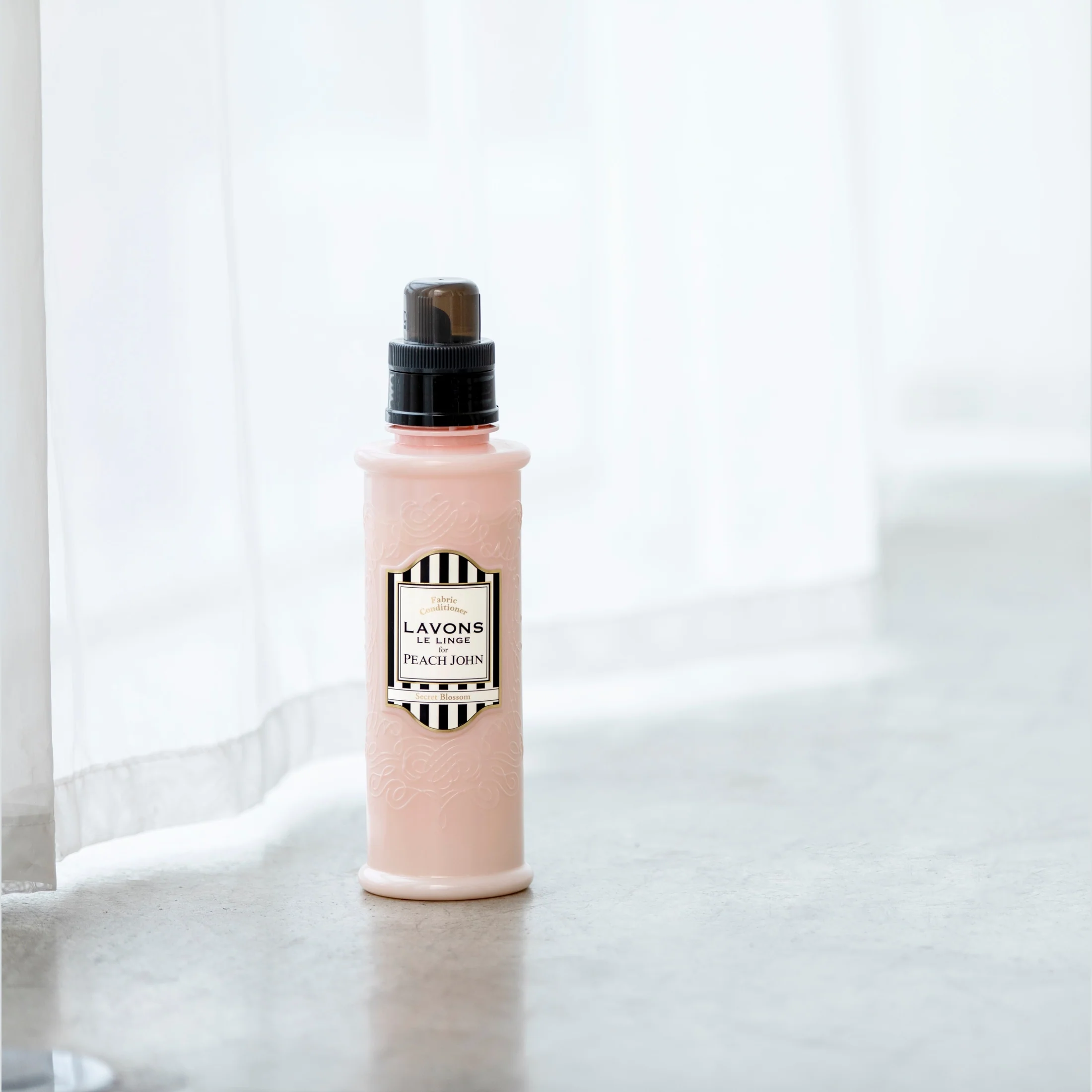 LAVONS Fabric Conditioner Secret Blossom - Image 2