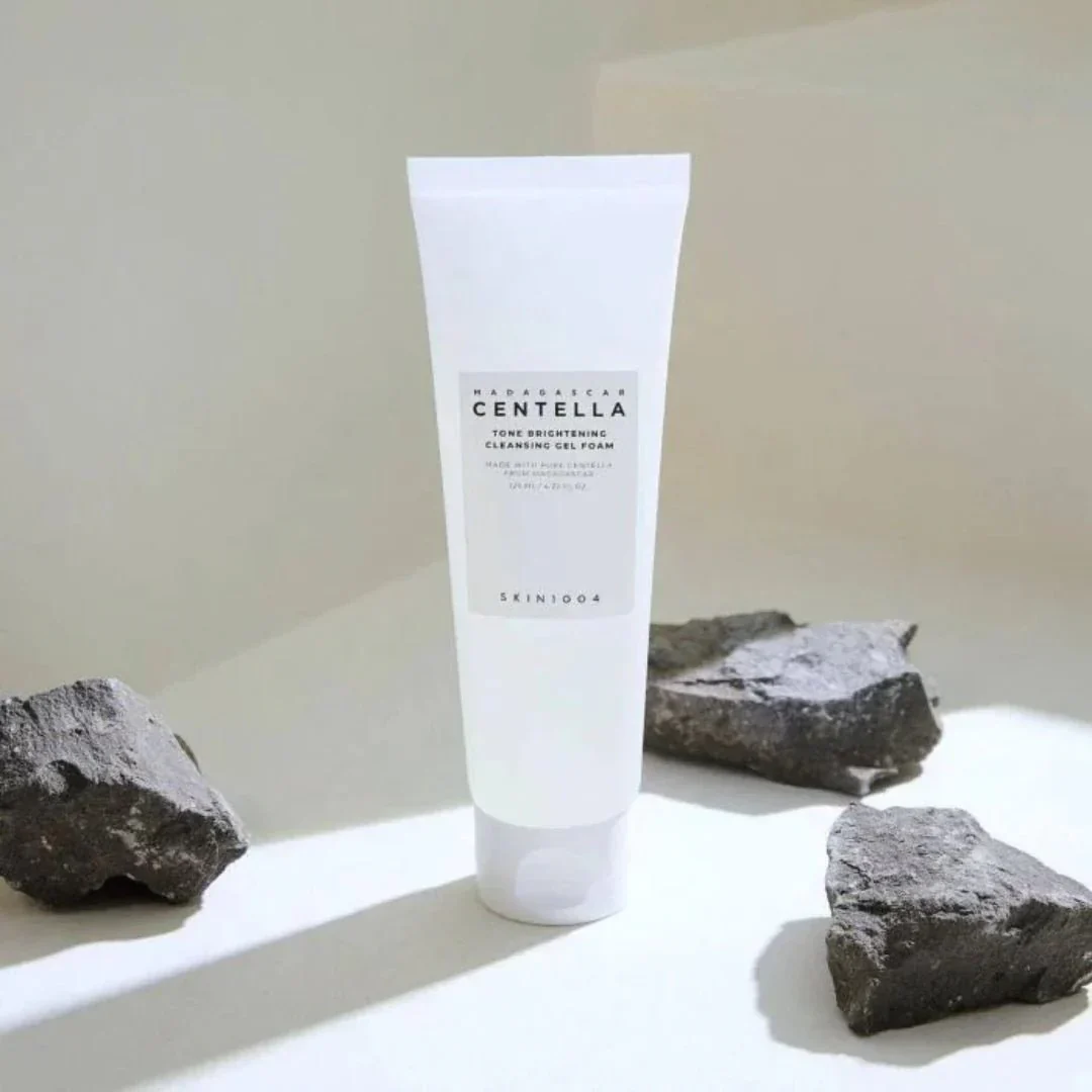 SKIN1004 Tone Brightening Cleansing Gel Foam 125ml - Image 3